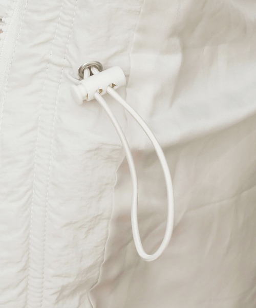 tiptop(ティップトップ)の「【マルチway】ウェストスピンドル中綿フードブルゾン(ダウンジャケット/コート・レディース・オフホワイト/ブラック/アイボリー・FREE)」の9枚目の写真