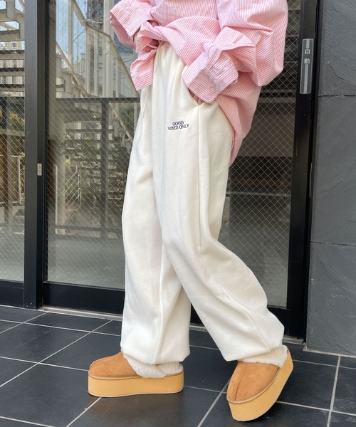 WEGO（ウィゴー）の「WEGO/裏起毛ロゴ刺繍スウェットパンツ（スウェットパンツ・レディース・オフホワイト/杢グレー・FREE）」の5枚目の写真