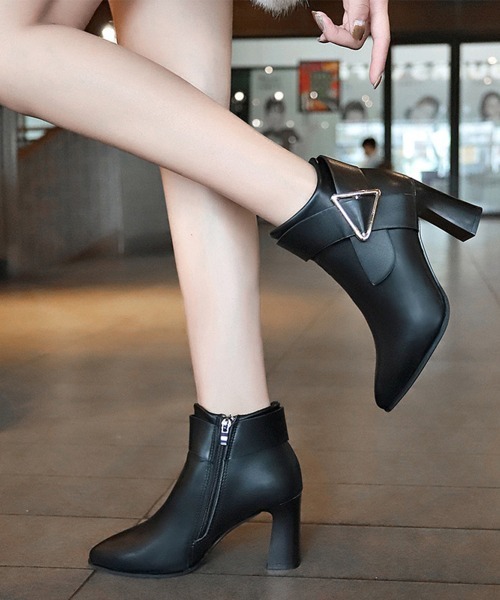 Miniministore（ミニミニストア）の「チャンキーヒール ブーティ 太ヒール（ブーツ・レディース・ベージュ/ブラック・23.5cm/24.0cm/24.5cm/22.5cm/23.0cm）」の2枚目の写真