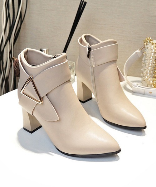 Miniministore（ミニミニストア）の「チャンキーヒール ブーティ 太ヒール（ブーツ・レディース・ベージュ/ブラック・23.5cm/24.0cm/24.5cm/22.5cm/23.0cm）」の13枚目の写真