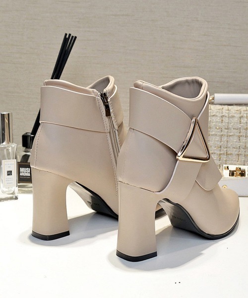 Miniministore（ミニミニストア）の「チャンキーヒール ブーティ 太ヒール（ブーツ・レディース・ベージュ/ブラック・23.5cm/24.0cm/24.5cm/22.5cm/23.0cm）」の14枚目の写真