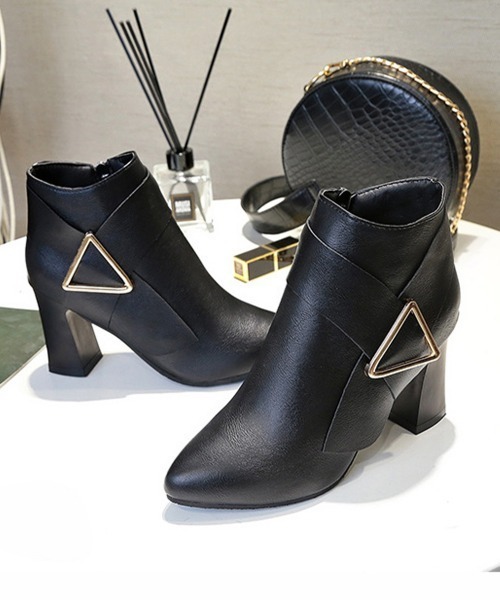 Miniministore（ミニミニストア）の「チャンキーヒール ブーティ 太ヒール（ブーツ・レディース・ベージュ/ブラック・23.5cm/24.0cm/24.5cm/22.5cm/23.0cm）」の17枚目の写真