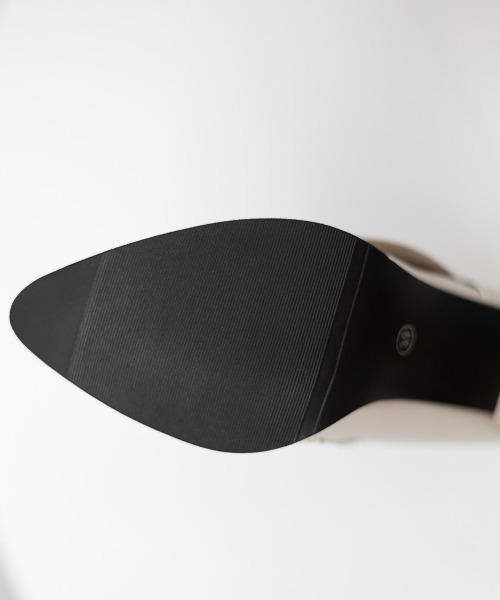 Miniministore（ミニミニストア）の「チャンキーヒール ブーティ 太ヒール（ブーツ・レディース・ベージュ/ブラック・23.5cm/24.0cm/24.5cm/22.5cm/23.0cm）」の21枚目の写真