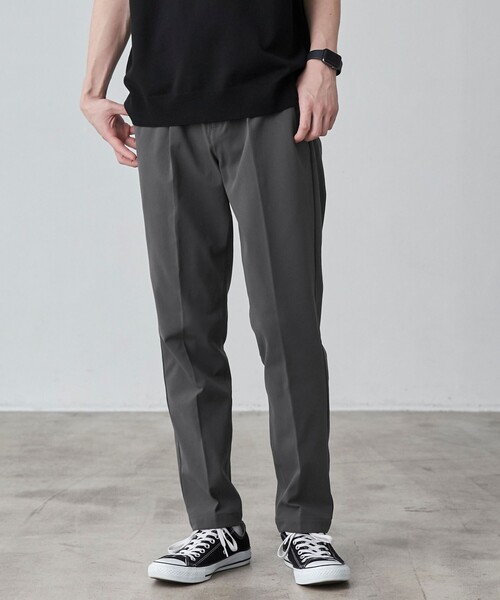 coen(コーエン)の「極楽FITテックテーパードパンツ24SS(スラックス・メンズ・ダークグレー/ブラック/ベージュ/ネイビー/その他1/その他2・S/M/L/XL)」の1枚目の写真