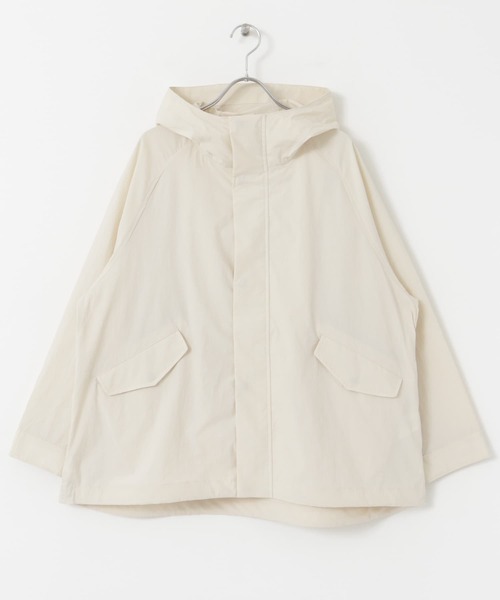 FORK&SPOON(フォークアンドスプーン)の「FORK&SPOON 撥水ショートマウンテンパーカー(マウンテンパーカー・レディース・ホワイト系その他/カーキ・1)」の8枚目の写真