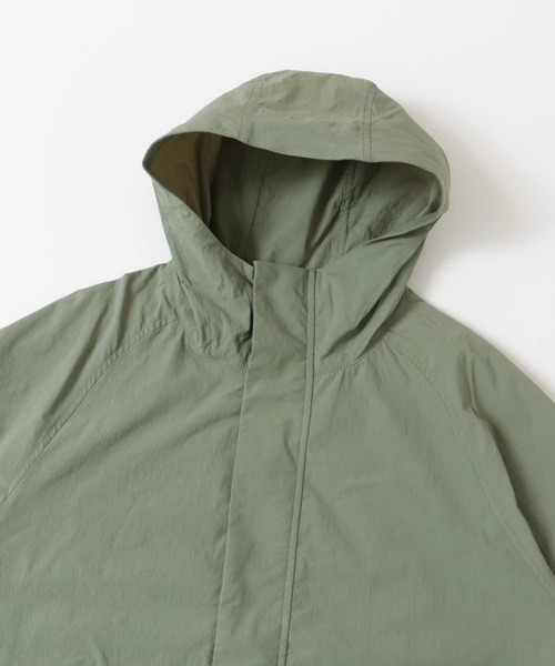 FORK&SPOON(フォークアンドスプーン)の「FORK&SPOON 撥水ショートマウンテンパーカー(マウンテンパーカー・レディース・ホワイト系その他/カーキ・1)」の10枚目の写真