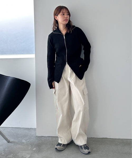 feepur（フェピュール）の「スリータックカーゴパンツ（カーゴパンツ・レディース・チャコールグレー/アイボリー/カーキ・SMALL/MEDIUM）」の10枚目の写真