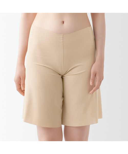 無印良品（ムジルシリョウヒン）の「婦人　どこにも縫い目がないペチパンツ（インナーウェア/肌着・レディース・ベージュ/ブラック・XS/S/XL/M）」の2枚目の写真