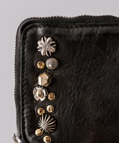 CAMPOMAGGI（カンポマッジ）の「【CAMPOMAGGI(カンポマッジ)】《牛革》ear別注スタッズ折り財布（財布・レディース・ブラック・FREE）」の12枚目の写真