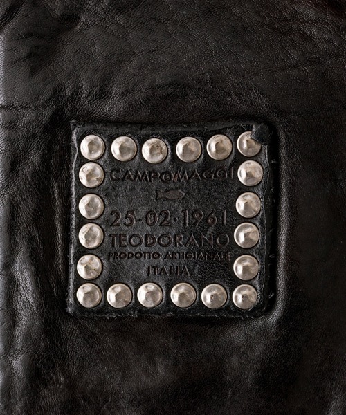 CAMPOMAGGI（カンポマッジ）の「【CAMPOMAGGI(カンポマッジ)】《牛革》ear別注スタッズ折り財布（財布・レディース・ブラック・FREE）」の7枚目の写真