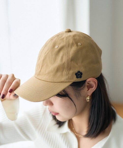新品 MARY QUANT マリークワント キャップ帽子 ベージュ ロゴ刺繍 MARY QUANT × PUBLUX/マリークワント フラワーモチーフ刺繍