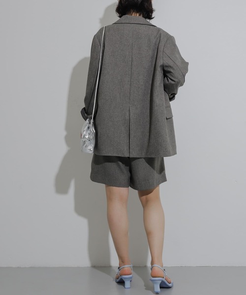 SENSE OF PLACE by URBAN RESEARCH（センスオブプレイスバイアーバンリサーチ）の「タックバミューダパンツ（その他パンツ・レディース・グレー/ベージュ/ブラック・SMALL/MEDIUM）」の6枚目の写真