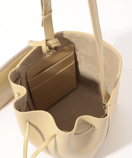 【Maeden】 Canna Classic ショルダーバッグ　お値下げ Maeden] Canna Classic ショルダーバッグ - メルカリ