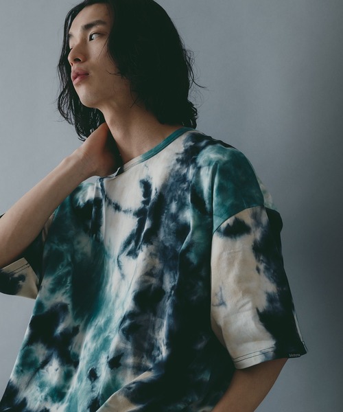 brknhome（ブロークンホーム）の「【brknhome/ブロークンホーム】オーバーサイズ　タイダイプリントTシャツ（Tシャツ/カットソー・メンズ・グリーン/レッド/ブルー・LARGE/MEDIUM）」の4枚目の写真