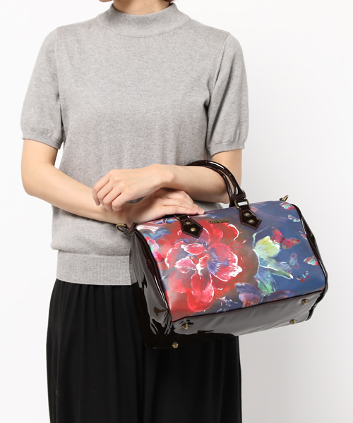 Desigual（デシグアル）の「「Desigual/デシグアル」フラワープリントエナメルボストンバッグ（ボストンバッグ・レディース・ワインレッド・ONE SIZE）」の7枚目の写真