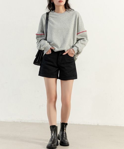 DAY CLOSET(デイ クローゼット)の「レディース バイカラーオーバーロックスウェット(スウェット・レディース・チャコールグレー/グレー/アイボリー・FREE)」の13枚目の写真