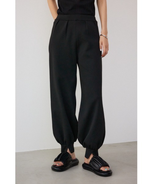 PLUS（プラス）の「【PLUS】アラジンニットパンツ（その他パンツ・レディース・ブラック/ブルー・SMALL/MEDIUM）」の2枚目の写真