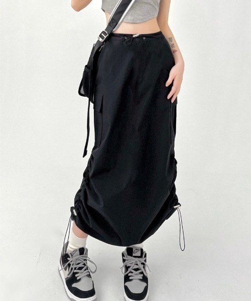 NANEA(ナネア)の「サイドドロストカーゴスカート(スカート・レディース・チャコールグレー/ブラック・SMALL/MEDIUM/LARGE)」の8枚目の写真