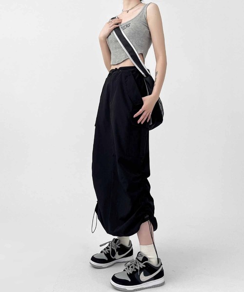 NANEA(ナネア)の「サイドドロストカーゴスカート(スカート・レディース・チャコールグレー/ブラック・SMALL/MEDIUM/LARGE)」の21枚目の写真