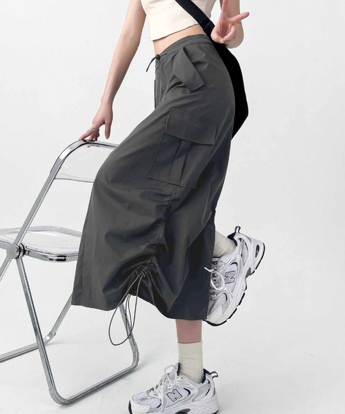NANEA(ナネア)の「サイドドロストカーゴスカート(スカート・レディース・チャコールグレー/ブラック・SMALL/MEDIUM/LARGE)」の13枚目の写真
