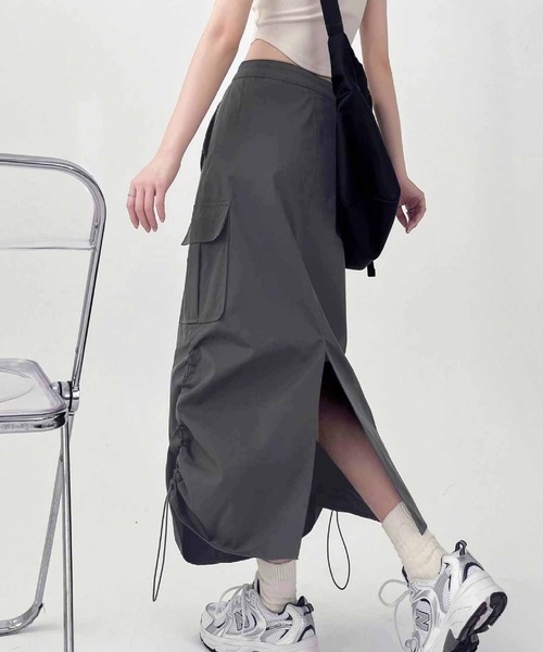 NANEA(ナネア)の「サイドドロストカーゴスカート(スカート・レディース・チャコールグレー/ブラック・SMALL/MEDIUM/LARGE)」の14枚目の写真