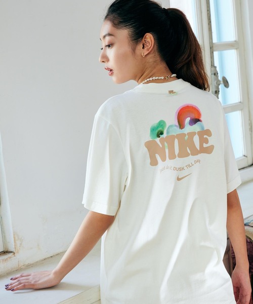 NIKE（ナイキ）の「ナイキ スポーツウェア エッセンシャル ウィメンズ Tシャツ / Nike Sportswear Essential Women's T-Shirt＜XS-2XL 展開＞（Tシャツ/カットソー・レディース・パープル系その他/クリーム・L/M/S/XS/XL/2XL）」の17枚目の写真