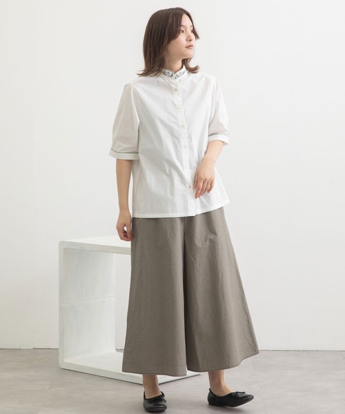 POU DOU DOU（プードゥドゥ）の「＜WEB限定＞スタンドカラーフラワー刺繍5分袖ブラウス（シャツ/ブラウス・レディース・オフホワイト/ブラック・3）」の15枚目の写真