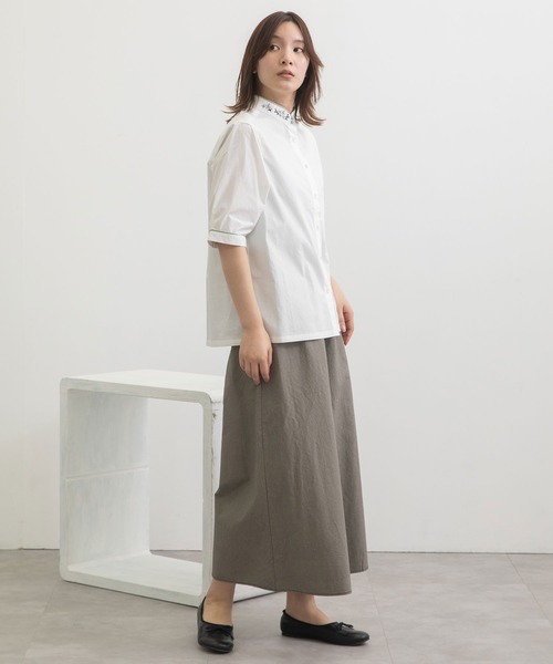 POU DOU DOU（プードゥドゥ）の「＜WEB限定＞スタンドカラーフラワー刺繍5分袖ブラウス（シャツ/ブラウス・レディース・オフホワイト/ブラック・3）」の16枚目の写真