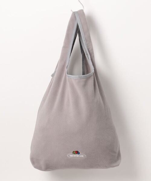 FRUIT OF THE LOOM(フルーツオブザルーム)の「FREECE TOTE BAG /トートバッグ / A4 / カジュアル / ロゴ / ワンポイント / 刺繍 / 大容量 / フリース / ユニセックス(トートバッグ・メンズ・グレー/グリーン/ピンク/ブラウン/オレンジ/ネイビー・FREE)」の2枚目の写真
