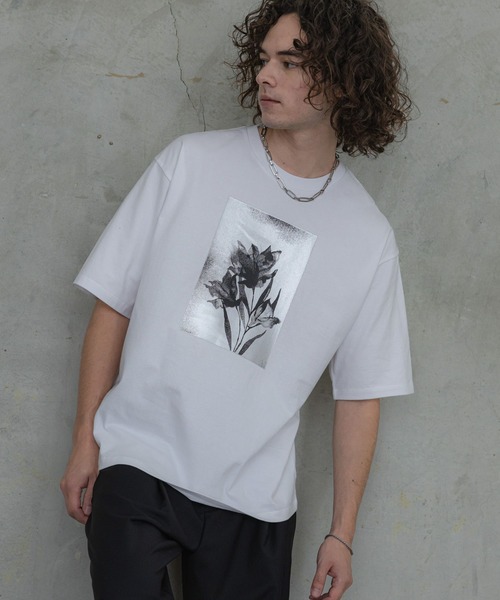 HARE(ハレ)の「フラワーモチーフハクプリントカット(HARE)(Tシャツ/カットソー・メンズ・パープル/ホワイト/ブラック・FREE)」の2枚目の写真