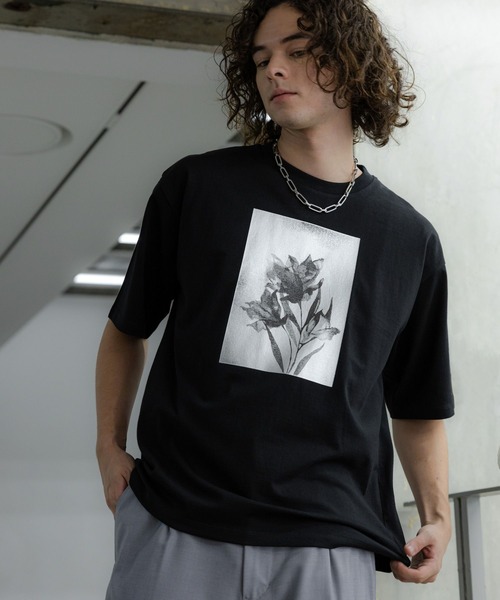 HARE(ハレ)の「フラワーモチーフハクプリントカット(HARE)(Tシャツ/カットソー・メンズ・パープル/ホワイト/ブラック・FREE)」の1枚目の写真