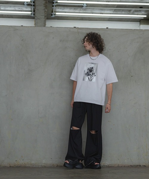 HARE(ハレ)の「フラワーモチーフハクプリントカット(HARE)(Tシャツ/カットソー・メンズ・パープル/ホワイト/ブラック・FREE)」の9枚目の写真