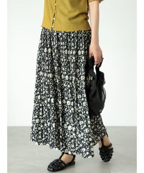 Lugnoncure（ルノンキュール）の「マジョリカプリーツ花柄スカート（スカート・レディース・ブラック/ブラウン/ネイビー・F）」の9枚目の写真