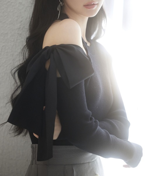 SAISON DE PAPILLON(セゾンドパピヨン)の「ワンショルダービッグリボンリブニット(ニット/セーター・レディース・アイボリー/ブラック/ラベンダー/ピンク・M/L)」の5枚目の写真