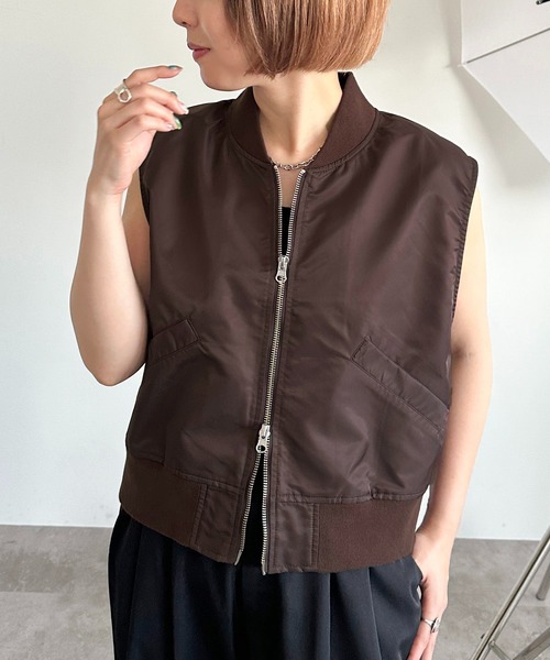 apres jour mignon(アプレジュールミニョン)の「MA1ベスト【ZOZOTOWN限定アイテム】(ベスト・レディース・ブラウン/ブラック/カーキ・フリー/X-LARGE)」の12枚目の写真