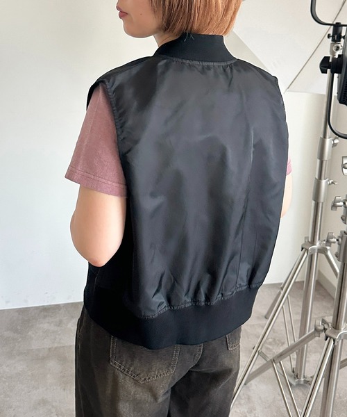 apres jour mignon(アプレジュールミニョン)の「MA1ベスト【ZOZOTOWN限定アイテム】(ベスト・レディース・ブラウン/ブラック/カーキ・フリー/X-LARGE)」の9枚目の写真