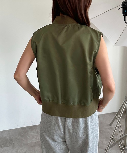 apres jour mignon(アプレジュールミニョン)の「MA1ベスト【ZOZOTOWN限定アイテム】(ベスト・レディース・ブラウン/ブラック/カーキ・フリー/X-LARGE)」の20枚目の写真