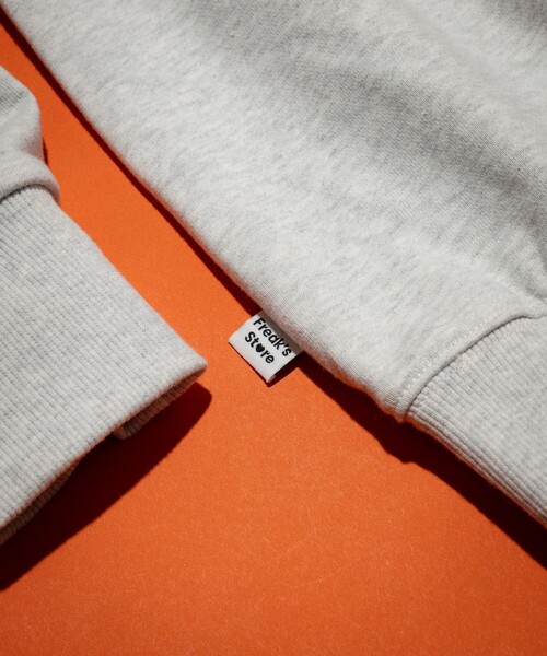FREAK'S STORE（フリークスストア）の「Kurt Wu/カート ウー 別注 風船BOY CREW 刺繍 SWEAT/刺繍デザイン クルーネックスウェット（スウェット・メンズ・ブラウン/グレー/ホワイト/ブラック・X-LARGE/LARGE/MEDIUM）」の15枚目の写真