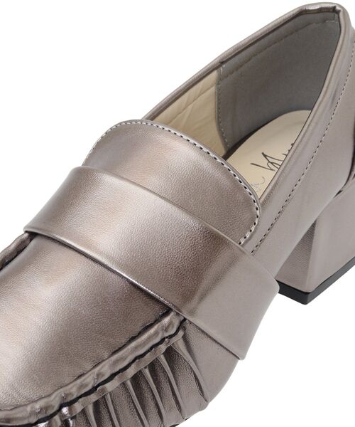 Green　Parks（グリーンパークス）の「・rich　blue　ヒールローファー（ローファー・レディース・シルバー/ブラック・LL/S/M/L）」の19枚目の写真