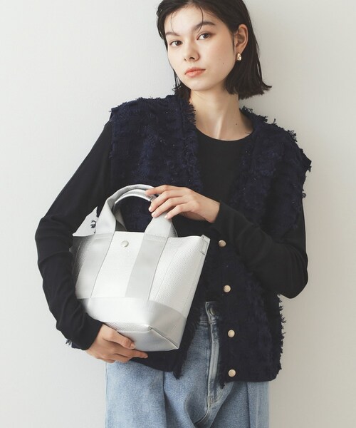 OPAQUE.CLIP（オペークドットクリップ）の「◆【2WAY】シュリンク合皮コンビミドルショルダーバッグ（ショルダーバッグ・レディース・ブラック/ベージュ/シルバー・00）」の16枚目の写真