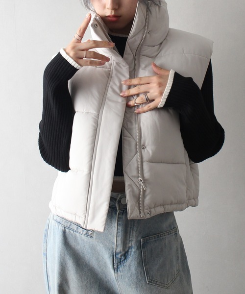 SpRay（スプレイ）の「中綿クロップドベスト（ダウンベスト・レディース・アイボリー/ブラック・FREE）」の3枚目の写真