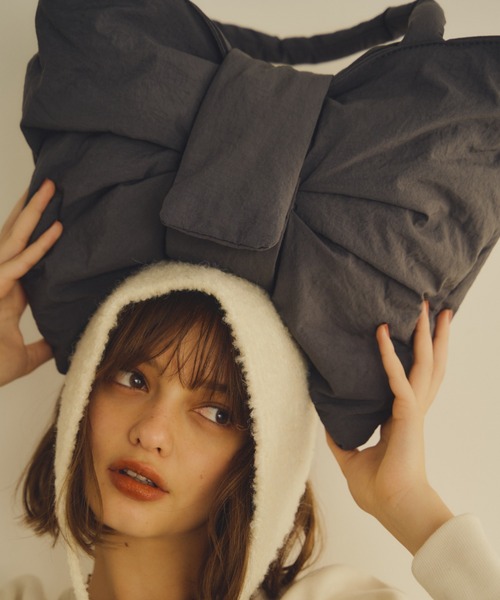 Unitage（ユニテージ）の「2wayリボンパテッドBAG（トートバッグ・レディース・アイボリー/チャコールグレー/レッド・FREE）」の4枚目の写真