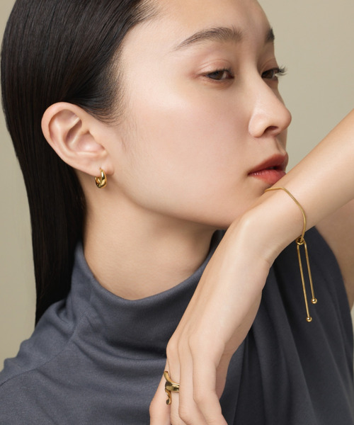 ciite' surgical stainless(シーテサージカルステンレス)の「【 金属アレルギー対応 】 ドロップ ミニフープピアス サージカルステンレス (両耳用)(ピアス(両耳用)・レディース・ゴールド/シルバー・FREE)」の8枚目の写真