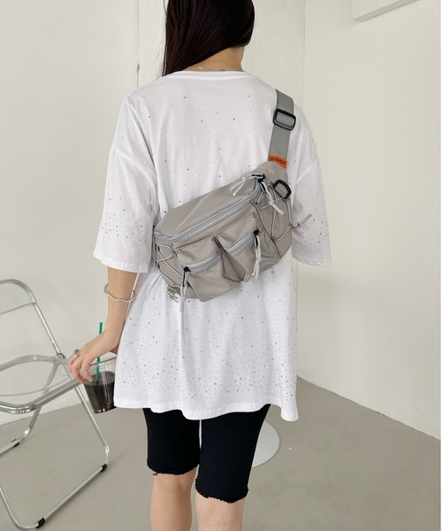 wears(ウェアーズ)の「ドロストポケットボディバッグ/ウエストバッグ(ショルダーバッグ・レディース・グレー/カーキ/ブラック/ベージュ・FREE)」の22枚目の写真
