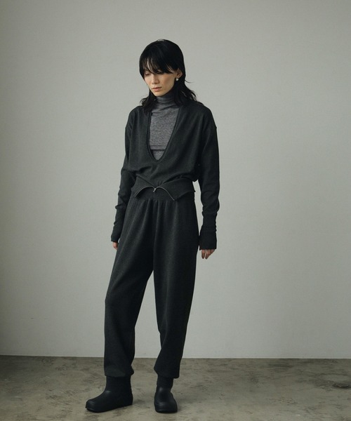 anuke（アンヌーク）の「Deep Keyneck Knit（ニット/セーター・レディース・チャコールグレー/グレー・FREE）」の3枚目の写真