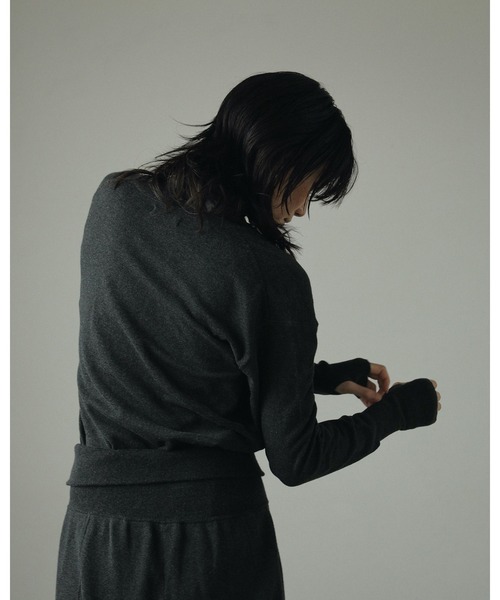 anuke（アンヌーク）の「Deep Keyneck Knit（ニット/セーター・レディース・チャコールグレー/グレー・FREE）」の5枚目の写真