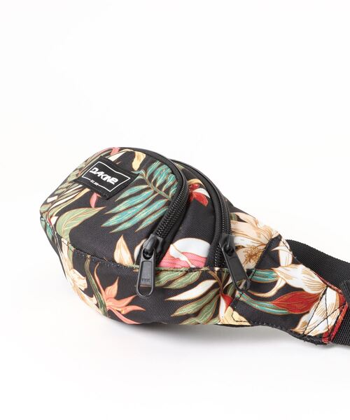 DAKINE（ダカイン）の「DAKINE メンズ HIP PACK DVD ウエストバッグ/ダカインロゴウエストポーチ・ボディバッグ（ボディバッグ/ウエストポーチ・メンズ・ブラック系その他/ブラウン系その他/ブラック/ブルー系その他・FREE）」の6枚目の写真