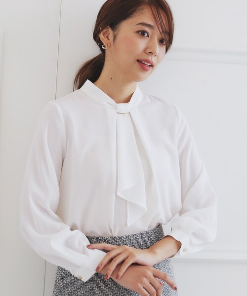 index(インデックス)の「◆《XS-LLsize》通勤対応/ボウタイブラウス/取り外しパーツ付き 【洗濯機洗い可/防シワ】(シャツ/ブラウス・レディース・ナチュラル/オフホワイト/ネイビー・42/40/36/34/38)」の2枚目の写真
