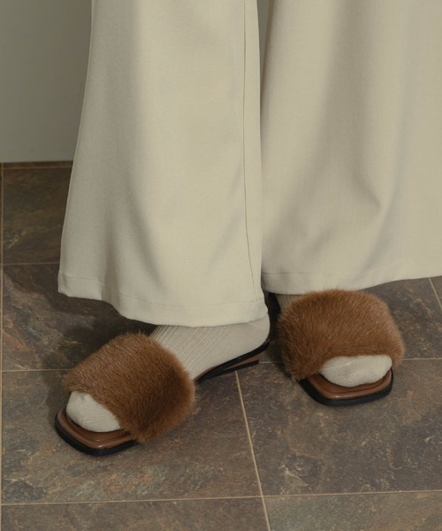 NEUNA（ヌナ）の「エコファーミュール（サンダル・レディース・ブラック/ブラウン/アイボリー・LARGE/MEDIUM/SMALL）」の4枚目の写真