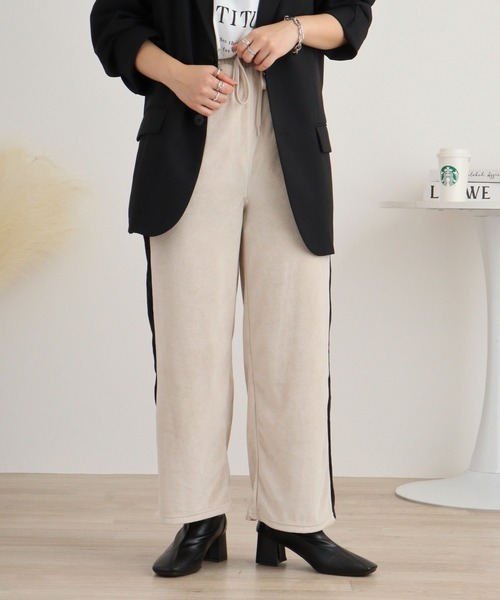 atONE(アットワン)の「TCカットベロアライン入りパンツ(その他パンツ・レディース・アイボリー/ブラック/ブラウン・L/M)」の2枚目の写真